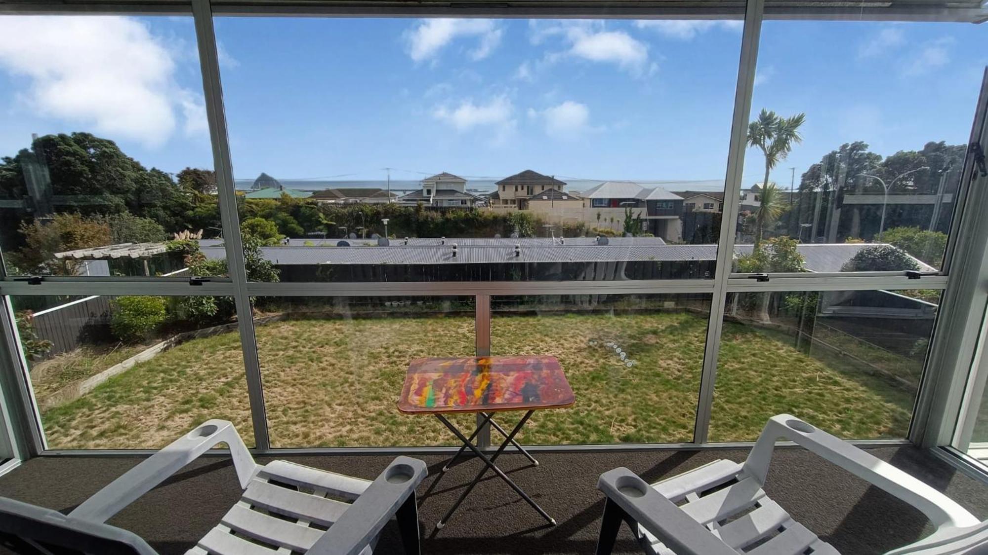 Home With Sea Views New Plymouth Exterior foto